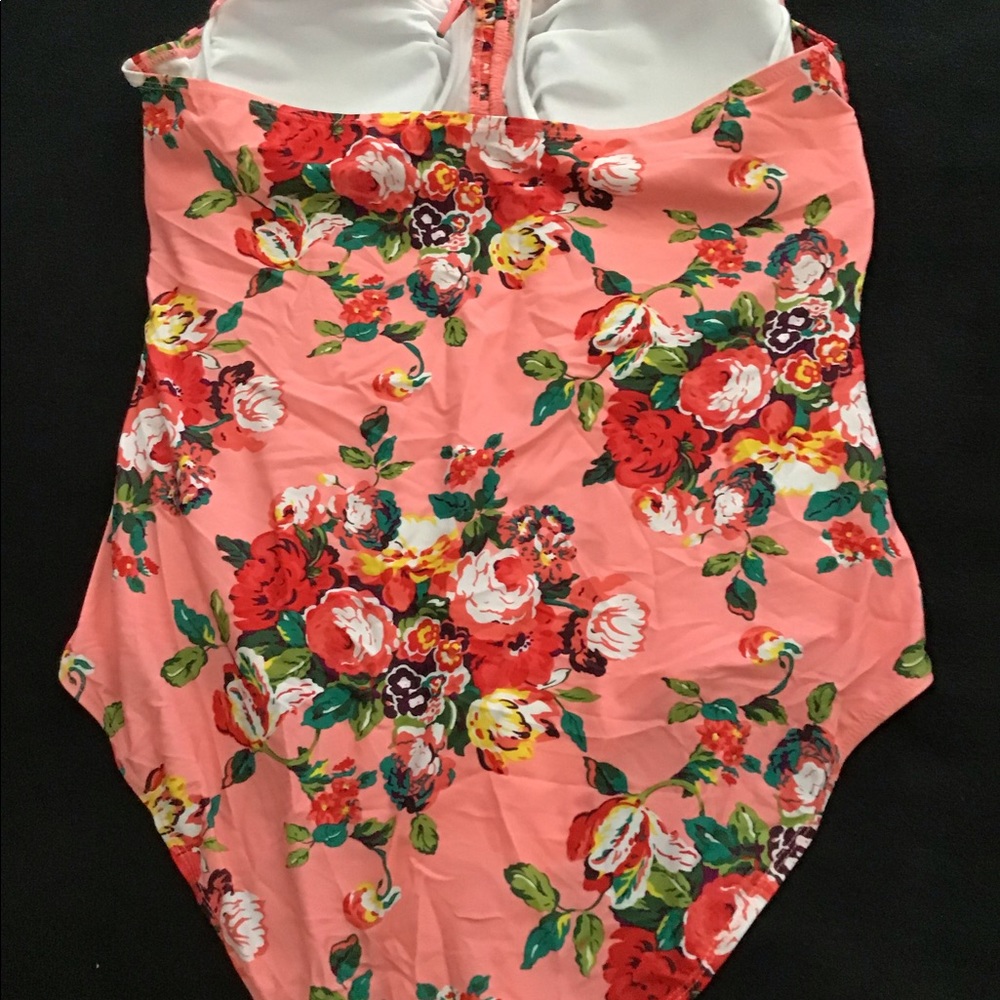 ๐ Peachy Pink Floral Vintage Style Bathing Suit - Picture 7 of 8
